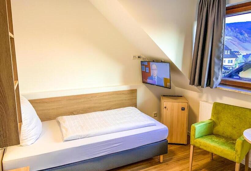 Номер Стандарт Индивидуальный, Moselhotel Weinhaus Simon ``sauna``restaurant``eladesäule