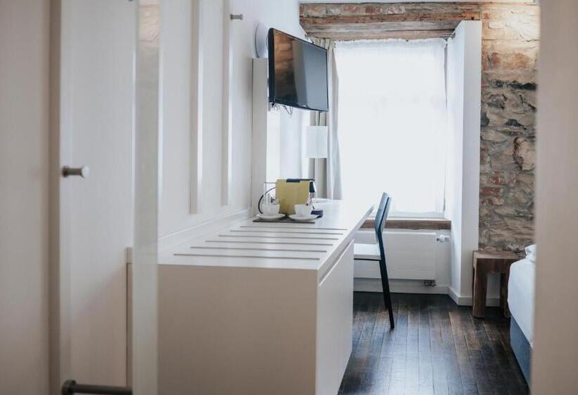 스탠다드 룸, Design Hotel & Restaurant Löwen