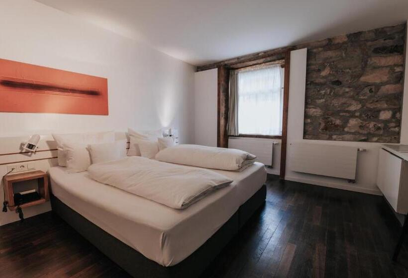 스탠다드 룸, Design Hotel & Restaurant Löwen