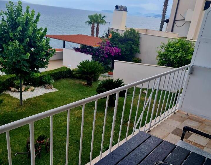 إستوديو قياسى مطل على البحر, Beach Villa Bozikovic