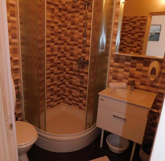 إستوديو قياسى مطل على البحر, Beach Villa Bozikovic