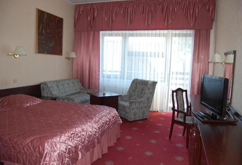 غرفة قياسية مزودة بجاكوزى, Wodnik