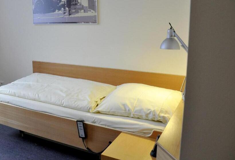 Номер Стандарт Индивидуальный, Seminarhotel In Der Manfred Sauer Stiftung