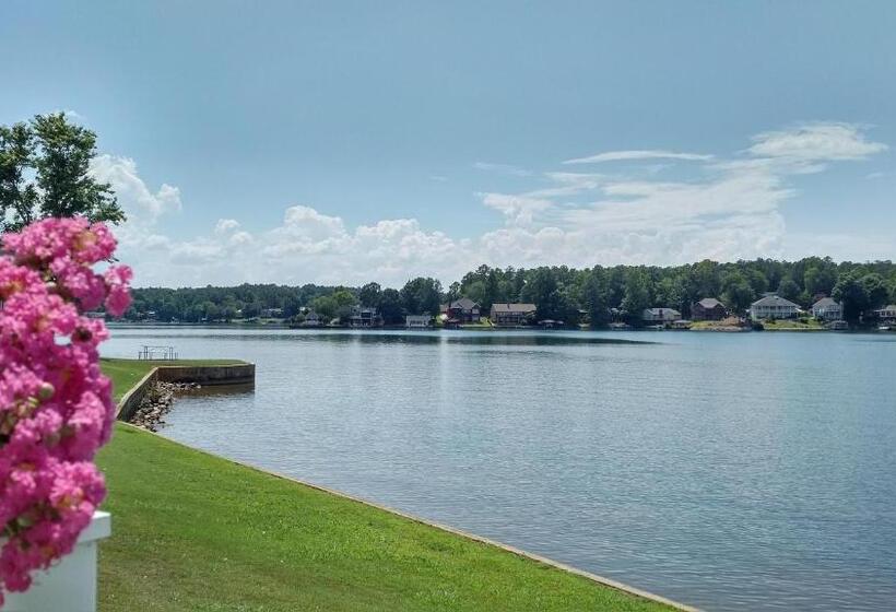 스탠다드 스튜디오, Fairfield Plantation Resort