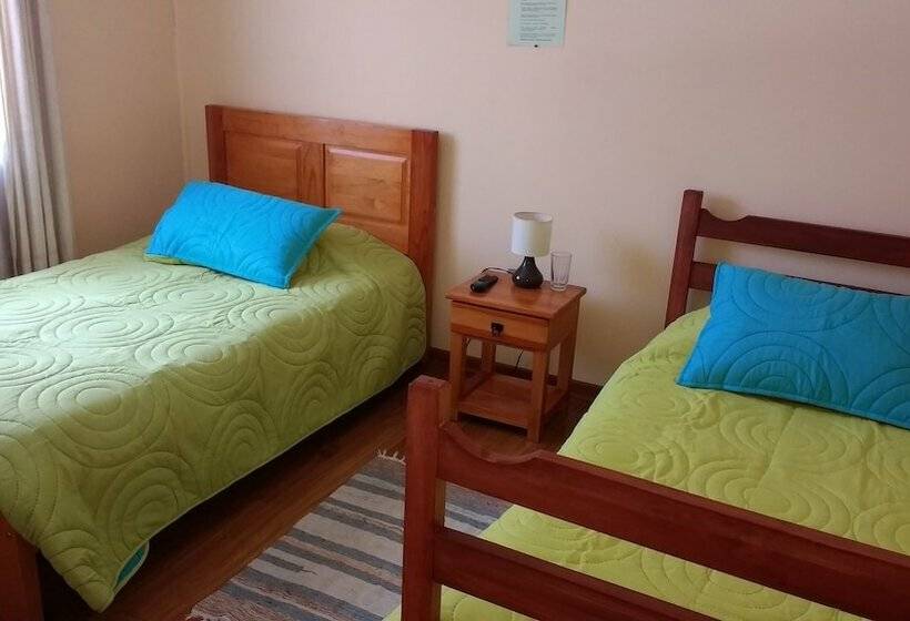 اتاق استاندارد سه نفره, Hostal Plaza Las Banderas
