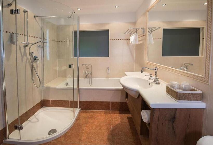Полулюкс с Балконом, Gartenhotel Völser Hof   Adults Only