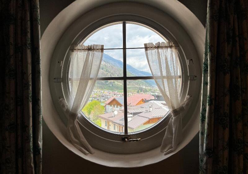 스위트, Kaiserkrone Charming Retreat
