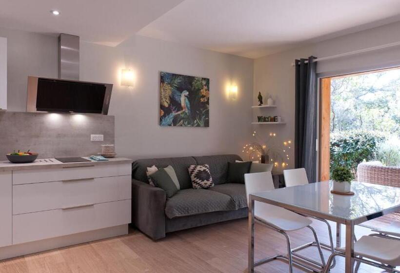 2 Bedroom Premium Apartment, Résidence Marina Di Santa Giulia