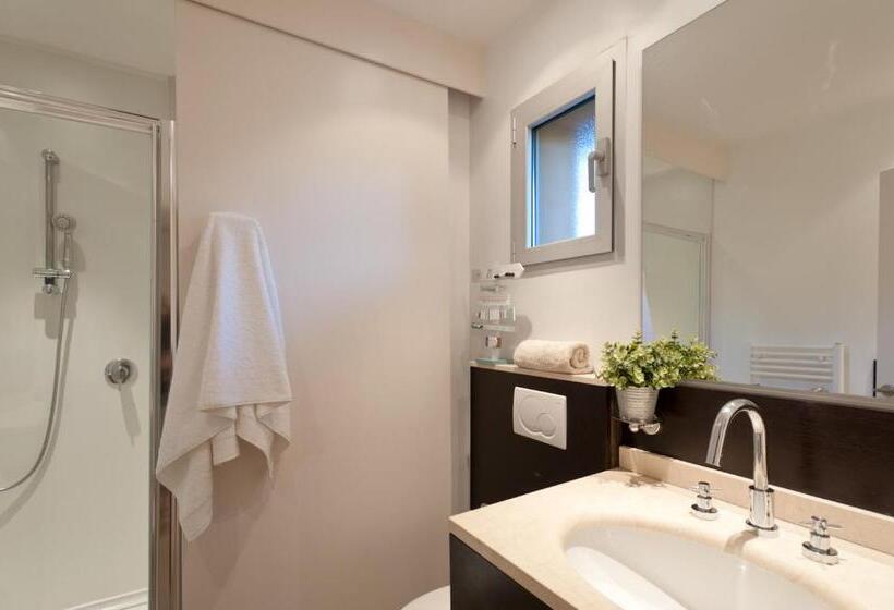 2 Bedroom Premium Apartment, Résidence Marina Di Santa Giulia
