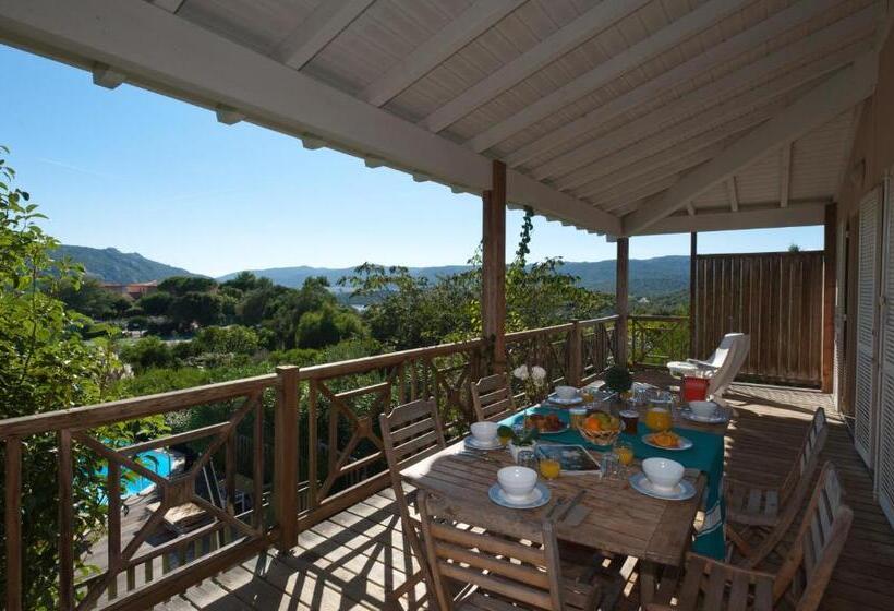 Дом 3 Спальни, Résidence Marina Di Santa Giulia