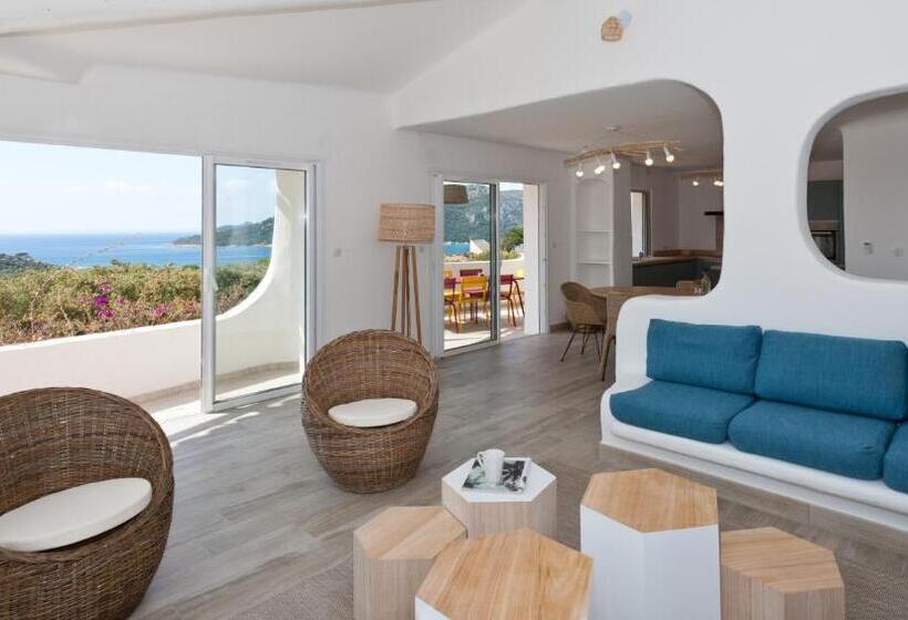 Дом 4 Спальни, Résidence Marina Di Santa Giulia