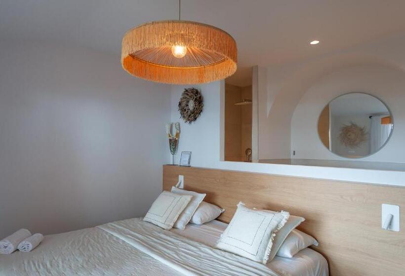 Дом 4 Спальни, Résidence Marina Di Santa Giulia