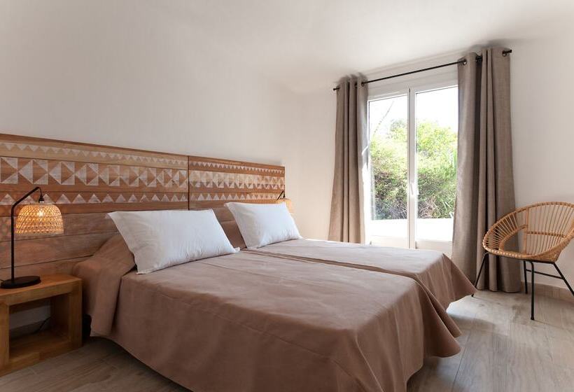 Дом 4 Спальни, Résidence Marina Di Santa Giulia