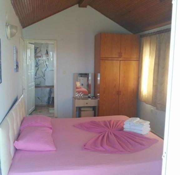 اتاق استاندارد با چشم‌انداز دریا, Yona Motel