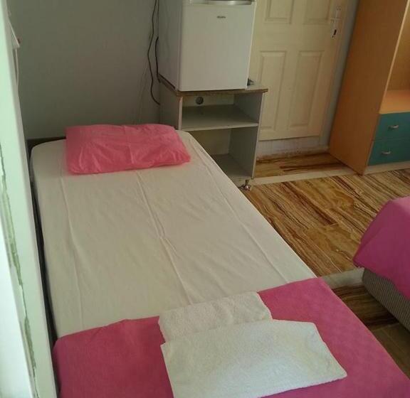 اتاق استاندارد سه نفره, Yona Motel