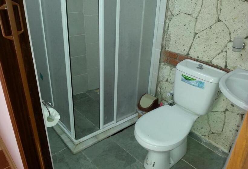 Triple Room Sea View, Yona Motel
