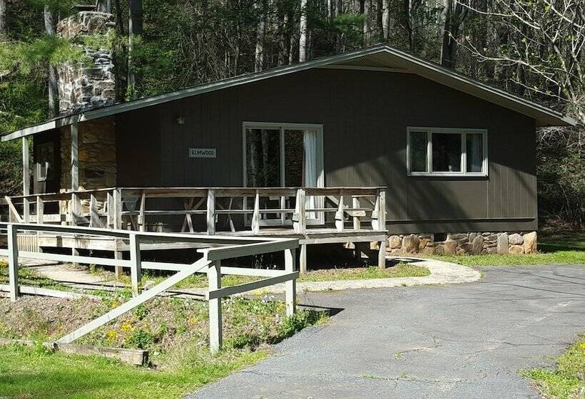Хижина, Pisgah View Ranch