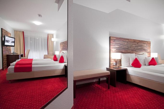 带阳台的豪华间, Hib Hotel In Baesweiler