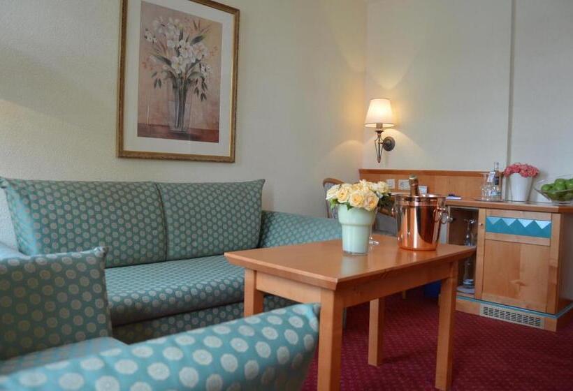 Семейный Номер, Arkaden Hotel Kelkheim