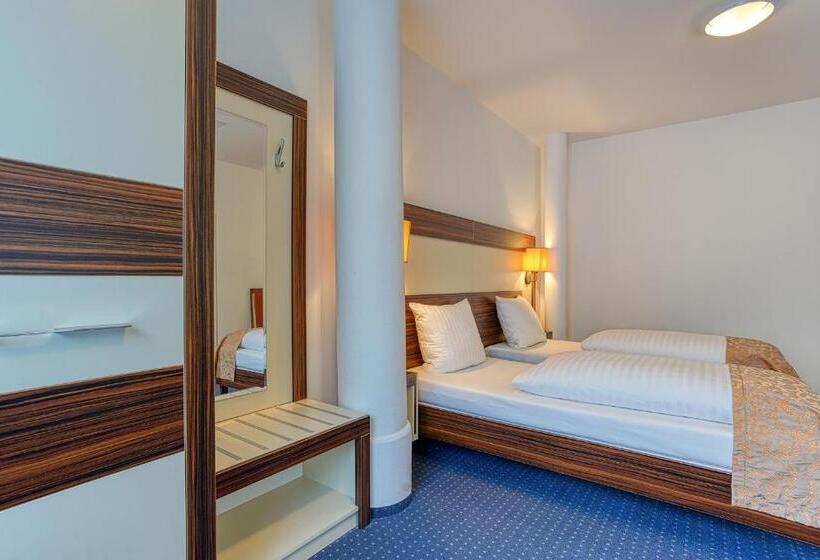 Номер Стандарт Трехместный, Centro Hotel Braunschweig, Trademark Collection By Wyndham