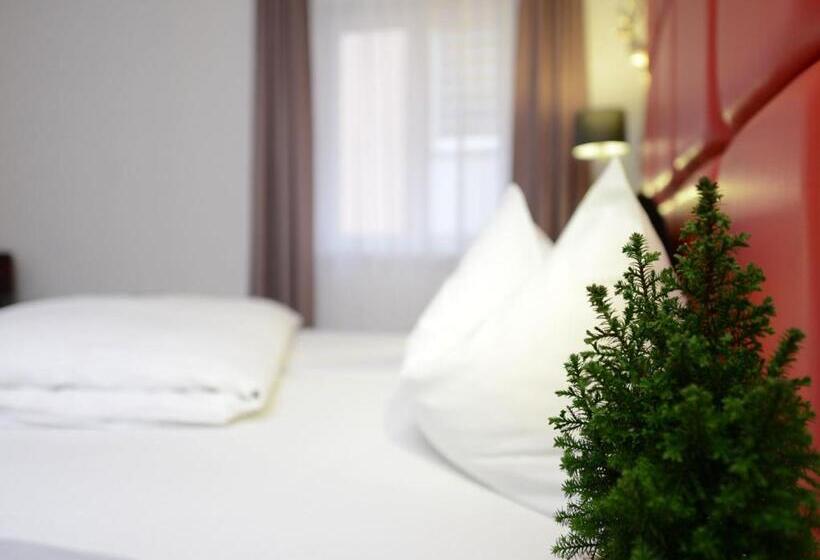 Номер Стандарт, Land Gut Hotel Zum Löwen Garni