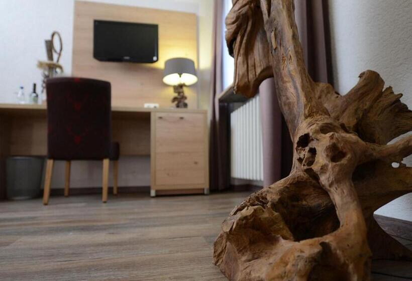 Номер Стандарт, Land Gut Hotel Zum Löwen Garni