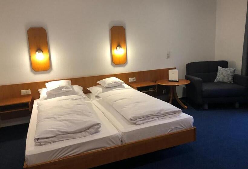 Семейный Номер, Landhotel Gasthof Zur Krone