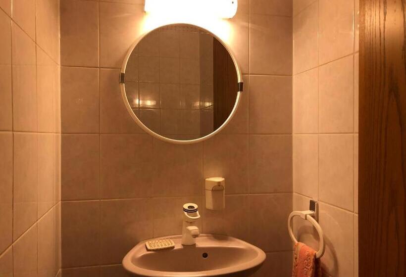 Апартаменты 3 Спальни, Landhotel Gasthof Zur Krone