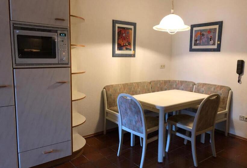 Апартаменты 3 Спальни, Landhotel Gasthof Zur Krone