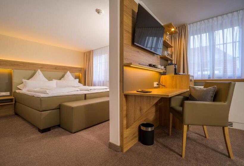 Полулюкс, Landhotel Jagdschlösschen
