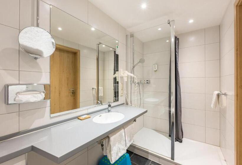 Семейный Номер, Familienhotel Löwen