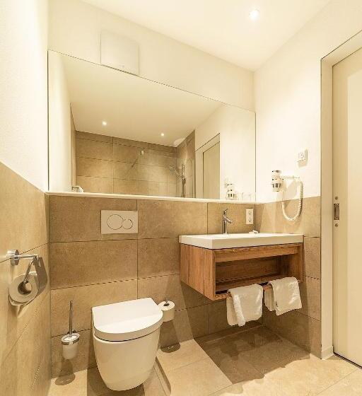 Номер Deluxe с Балконом, Weinhotel Pfeffer & Salz