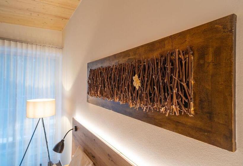 Номер Deluxe с Балконом, Weinhotel Pfeffer & Salz