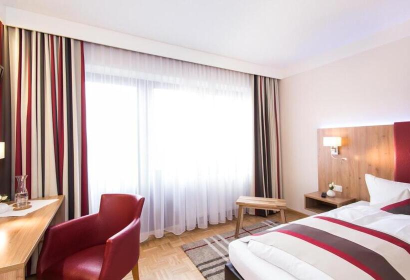 Номер Стандарт Индивидуальный с Балконом, Genusshotel Zum Wendl