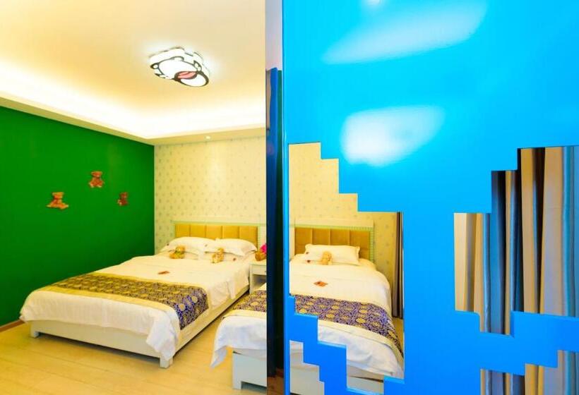 ファミリールーム, Mount Emei Teddy Bear Hotel玩具熊酒店