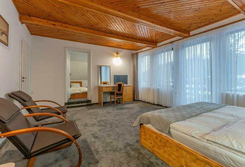 Family Suite, Iris Predeal