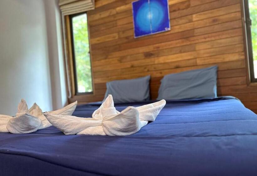Дом 1 Спальня, The Zohan Resort & Travel Agency