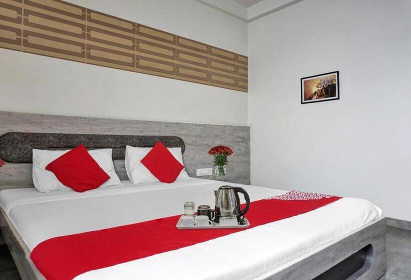 Трехместный Номер Классика, Flagship Hotel Kalptaru