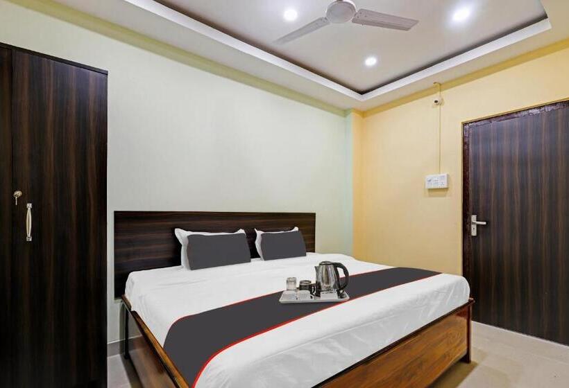 Номер Deluxe, Capital O H K Residency