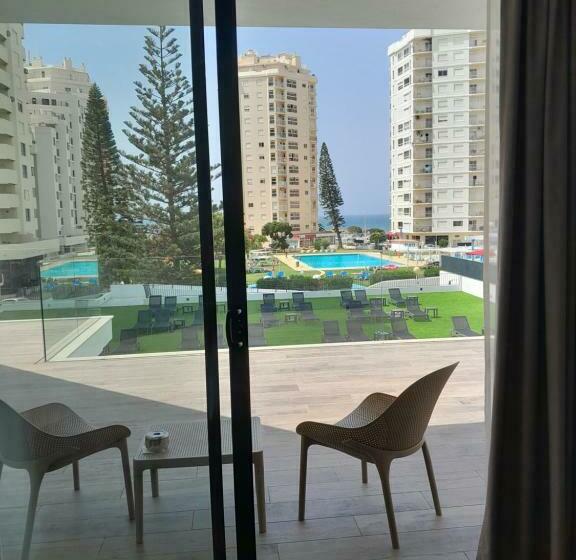 اتاق استاندارد با چشم‌انداز استخر, Algarpapa Rooms
