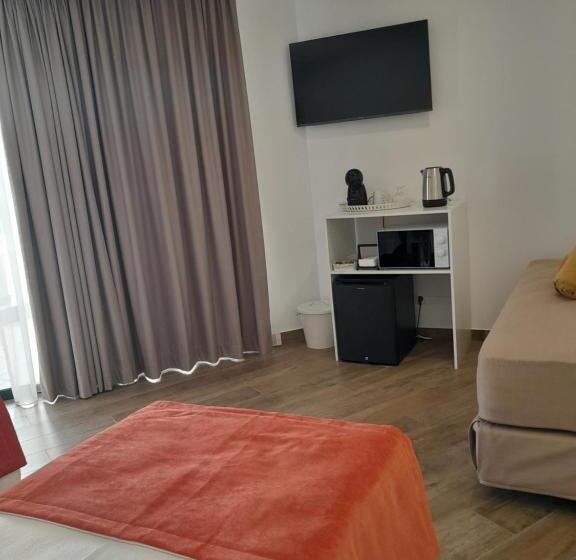 اتاق استاندارد سه نفره, Algarpapa Rooms