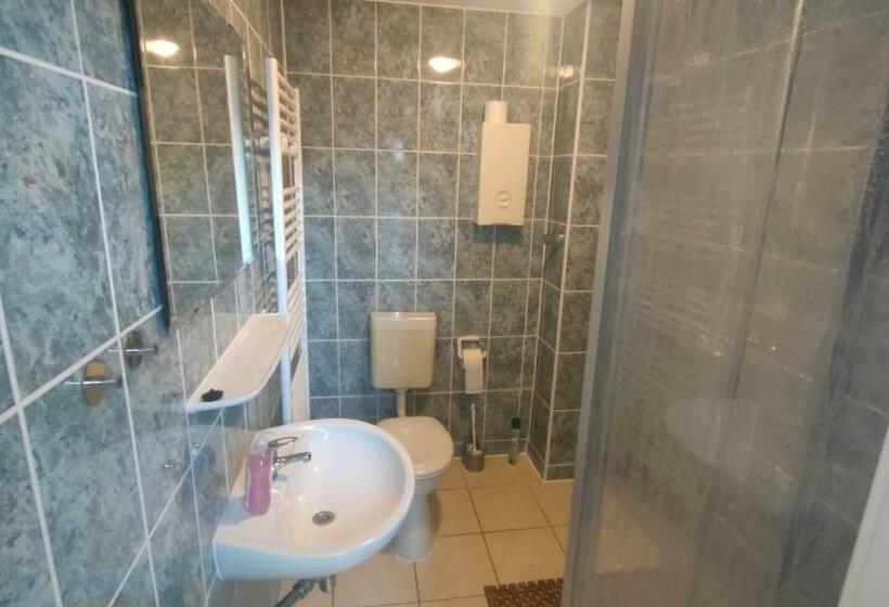 استودیوی استاندارد, Fewo3 1 Zim 2 Einz Bett 2 Pers Küche Dusche Wc