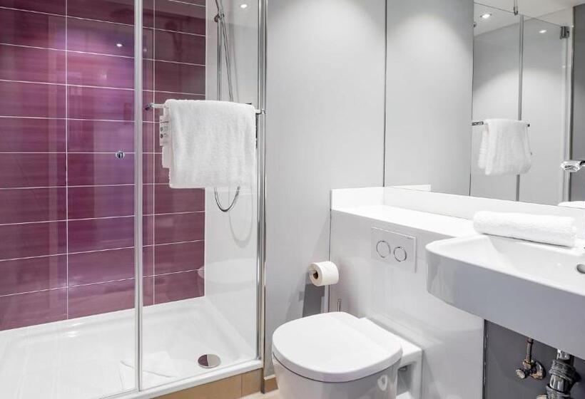 Номер Стандарт Индивидуальный, Premier Inn Nürnberg City Opernhaus