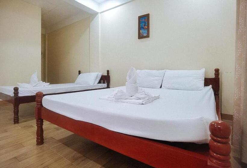 Номер Стандарт Трехместный, Reddoorz @ Los Ecijanos Inn Pangasinan