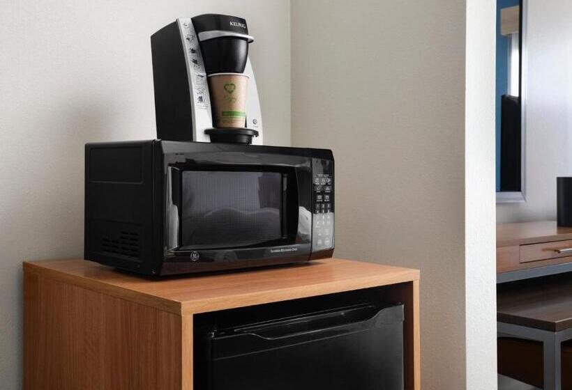 Quarto Estandar Cama King, Holiday Inn Express And Suites New Orleans Airport, An Ihg