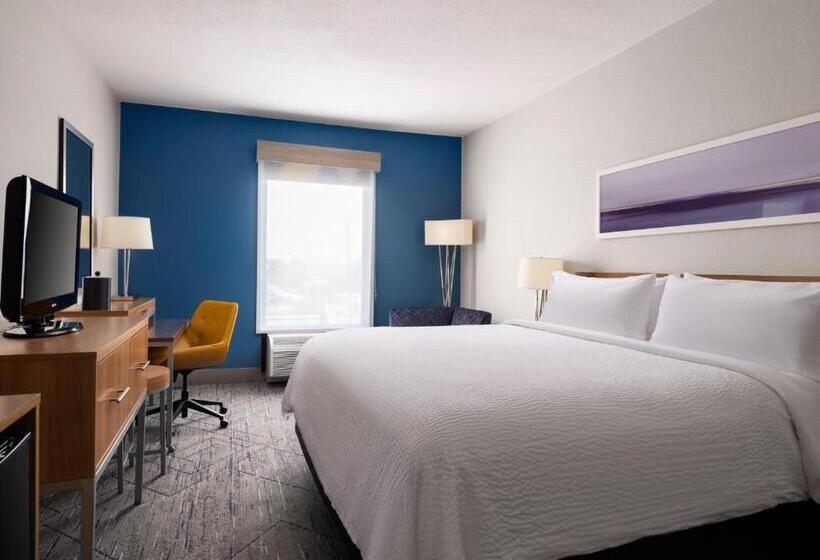 Quarto Estandar Cama King para Deficientes Físicos, Holiday Inn Express And Suites New Orleans Airport, An Ihg