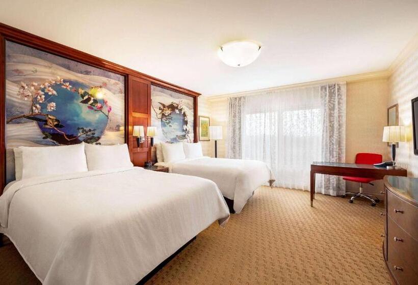 Номер Стандарт 2 Двуспальные Кровати, Viana Hotel And Spa, Trademark Collection By Wyndham