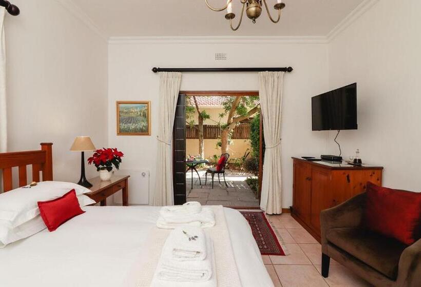 Номер Стандарт, A Tuscan Villa Guest House