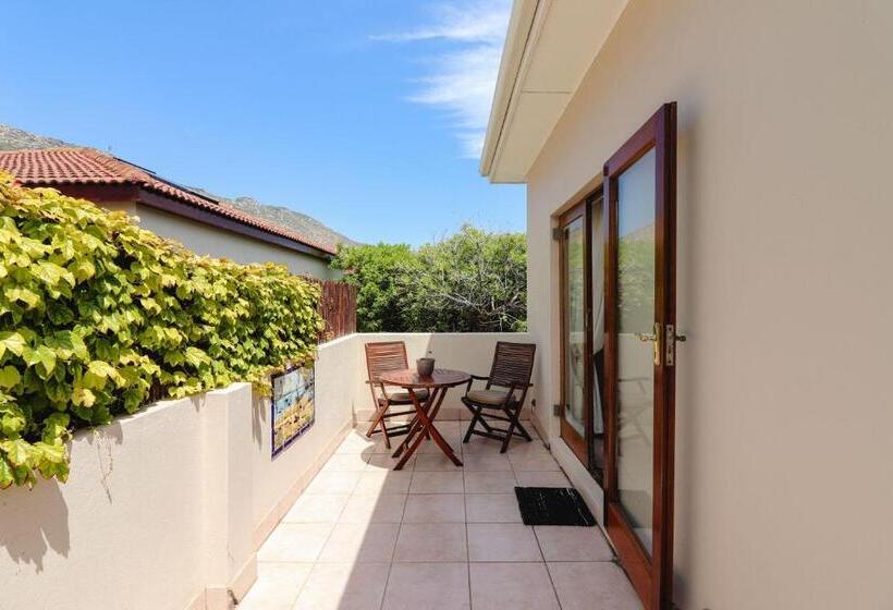 Номер Стандарт, A Tuscan Villa Guest House