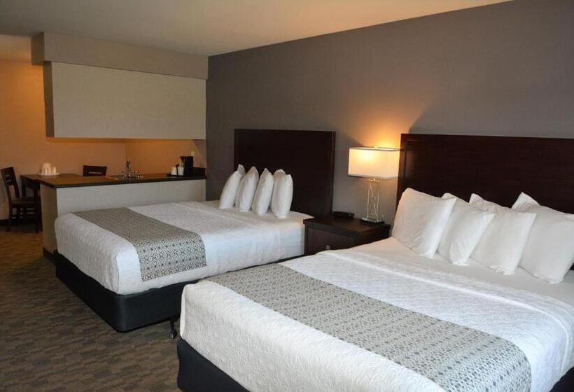 Номер Executive, Fairbridge Inn & Suites Dupont